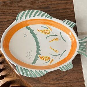Vibrant Fish-Shaped Ceramic Platter - Orange and Green